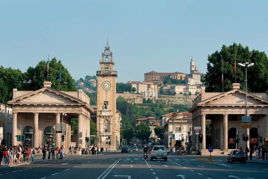 Elegant Apartment In Bergamo Center Zewnętrze zdjęcie